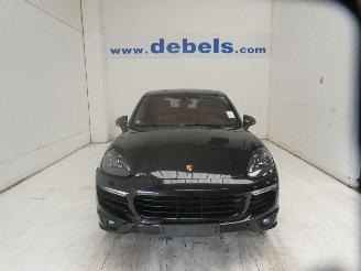 Damaged car Porsche Cayenne 1 ATTEST VERLIES . 2016/8