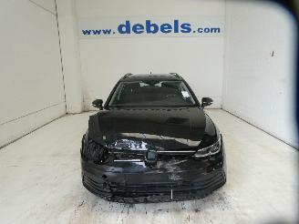 Schadeauto Volkswagen Golf VARIANT LIFE 2023/5