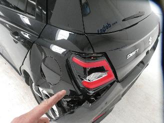 Suzuki Swift GLX picture 5