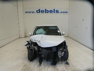 damaged passenger cars Opel Crossland X INNOVATI 2018/7