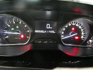 Peugeot 208 ACTIVE picture 12