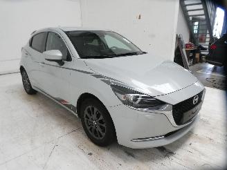 Mazda 2  picture 16