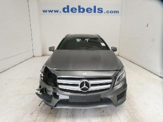 Voiture accidenté Mercedes GLA  2016/5