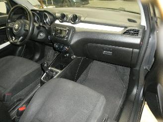 Suzuki Swift  picture 15