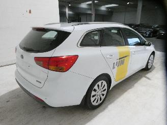 Kia Cee d 1.4 CRDI picture 6