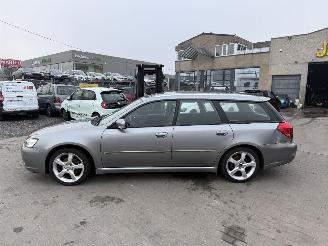 Damaged car Subaru Legacy 2.0 LPG 2006/5