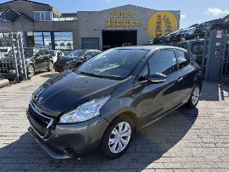 Unfallwagen Peugeot 208 1.4 HDI 2013/3