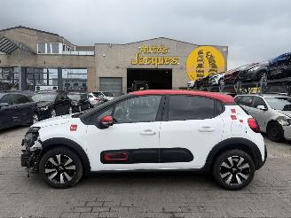 skadebil auto Citroën C3 1.2I PURE TECH SHINE 2023/9
