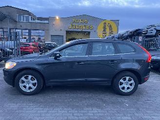 Voiture accidenté Volvo Xc-60 MOMENTUM 2011/6