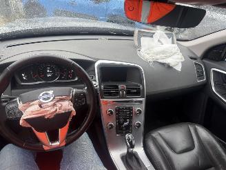 Volvo Xc-60 MOMENTUM AWD picture 5