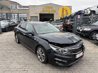 skadebil auto Kia Optima 1.7 CRDI LUXE 2017/2