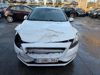 Volvo V-40 D2 1.6D picture 3