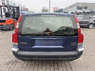 Volvo V-70 2.4D AUTOMAAT picture 3