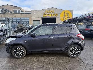 Schadeauto Suzuki Swift EXCLUSIVE 2015/6