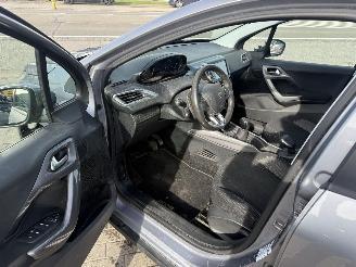 Peugeot 2008 1.2 ACTIVE picture 6