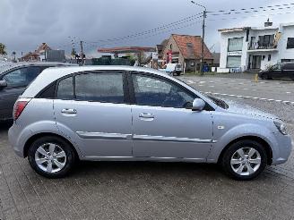 Kia Rio 1.4I EASY picture 5
