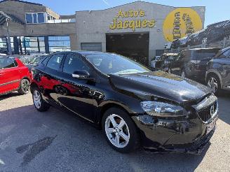 Volvo V-40 2.0 D2 MOMENTUM picture 1