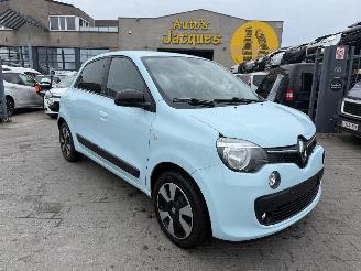 damaged passenger cars Renault Twingo 1.0I SCE LIMITED 2018/10