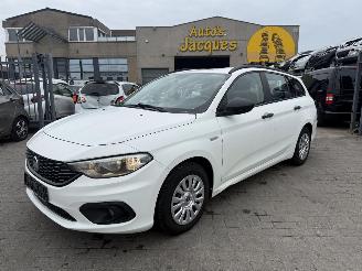 damaged passenger cars Fiat Tipo 1.4I SW POP 2018/8