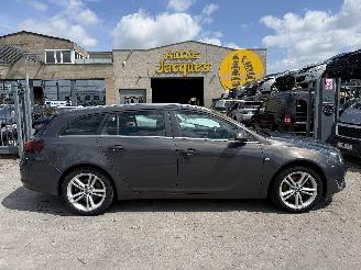 Damaged car Opel Insignia 2.0 SPORTS TOURER 2014/12