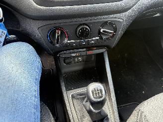 Hyundai I-20 1.2I PLAY picture 23
