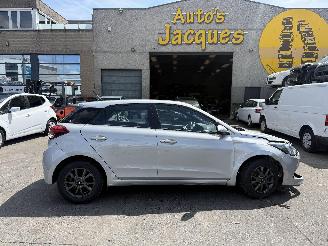 skadebil auto Hyundai I-20 1.2I PLAY 2017/12