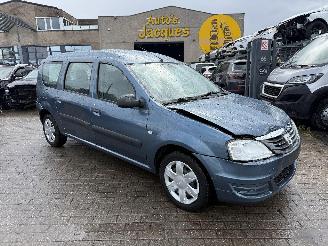 skadebil auto Dacia Logan 1.6I AMBIANCE 2009/4
