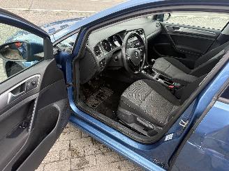 Volkswagen Golf 1.6 TDI picture 9