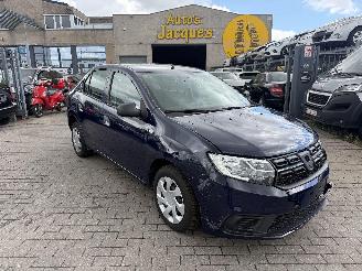 uszkodzony samochody osobowe Dacia Logan AMBIANCE 2017/10