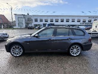 Coche accidentado BMW 3-serie PROBLEM ENGINE 2006/12