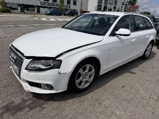 Audi A4 Avant 2.0 TDI picture 2
