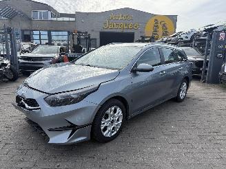 Voiture accidenté Kia Ceed 1.0I TURBO 2022/8