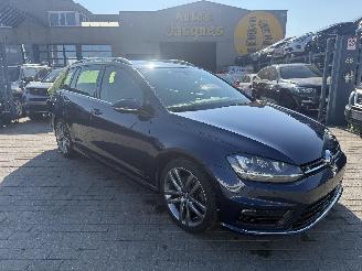 Damaged car Volkswagen Golf 1.6 TDI R-LINE 2016/10