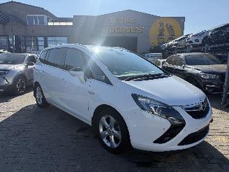 Voiture accidenté Opel Zafira 1.6 TOURER COSMO 2016/2
