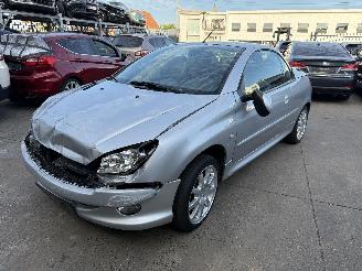 Auto incidentate Peugeot 206 1.6 CABRIOLET 2003/7