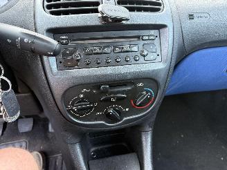 Peugeot 206 1.6 CABRIOLET picture 11
