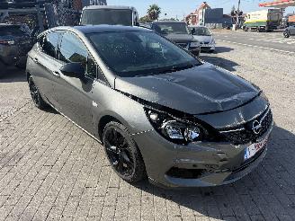 Opel Astra 1.2 B picture 7
