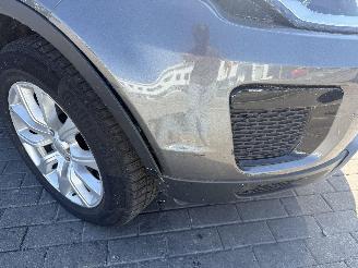 Land Rover Range Rover EVOQUE 2.0 SE picture 12