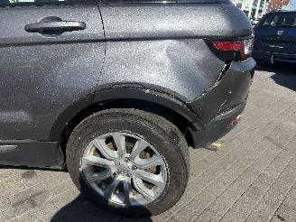 Land Rover Range Rover EVOQUE 2.0 SE picture 15