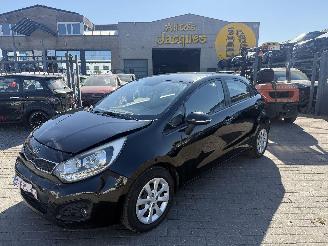 Coche accidentado Kia Rio 1.2 CRDI FUSION 2013/2