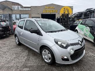 uszkodzony samochody osobowe Renault Twingo 1.2 HELIOS 2013/8