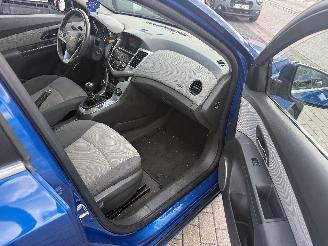 Chevrolet Cruze 1.8I LT SEDAN picture 10