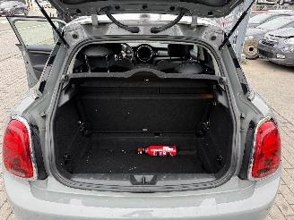 Mini Cooper 1.5 picture 17