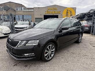 Coche accidentado Skoda Octavia 2.0 TDI SCR DSG AUTO 2020/4