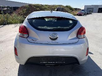 Hyundai Veloster 1.6 picture 9