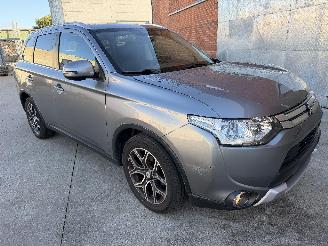 Unfallwagen Mitsubishi Outlander 2.2 DID AWD 4X4 2014/6