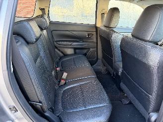Mitsubishi Outlander 2.2 DID AWD 4X4 picture 21
