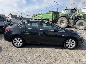 Opel Astra SEDAN 1.7 DTI picture 8