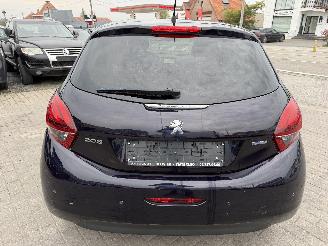 Peugeot 208 1.2 STYLE picture 4