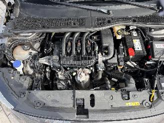Opel Corsa 1.2I picture 14